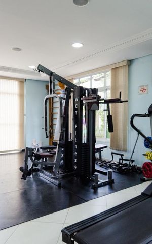 Apartamento à venda com 130m², 3 quartos e 2 vagas Apartamento à venda com 130m², 3 quartos e 2 vagasÁrea comum - Academia