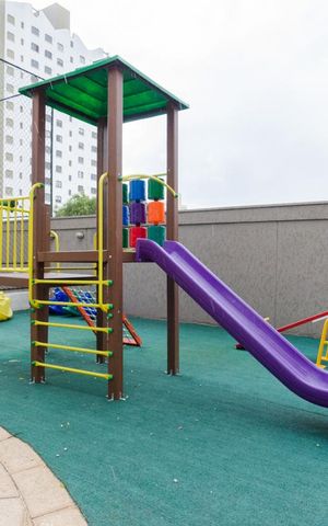 Apartamento à venda com 130m², 3 quartos e 2 vagas Apartamento à venda com 130m², 3 quartos e 2 vagasÁrea comum - Playground