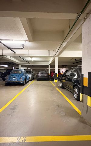 Apartamento à venda com 130m², 3 quartos e 2 vagas Apartamento à venda com 130m², 3 quartos e 2 vagasGaragem