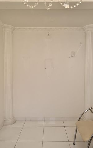 Apartamento à venda com 130m², 3 quartos e 2 vagas Apartamento à venda com 130m², 3 quartos e 2 vagasQuarto de Serviço