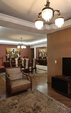 Apartamento à venda com 130m², 3 quartos e 2 vagas Apartamento à venda com 130m², 3 quartos e 2 vagasSala