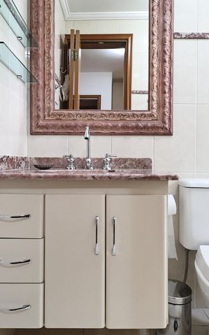 Apartamento à venda com 130m², 3 quartos e 2 vagas Apartamento à venda com 130m², 3 quartos e 2 vagasBanheiro suíte 3