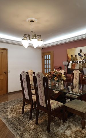 Apartamento à venda com 130m², 3 quartos e 2 vagas Apartamento à venda com 130m², 3 quartos e 2 vagasSala