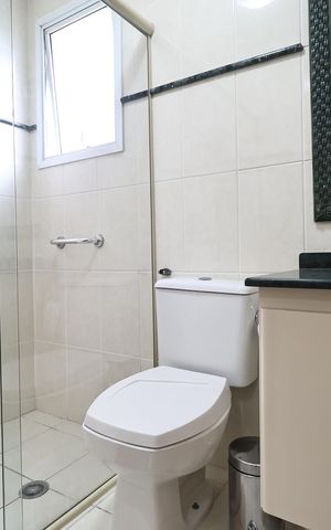 Apartamento à venda com 130m², 3 quartos e 2 vagas Apartamento à venda com 130m², 3 quartos e 2 vagasBanheiro suíte 1