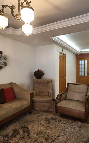 Apartamento à venda com 130m², 3 quartos e 2 vagas Apartamento à venda com 130m², 3 quartos e 2 vagasSala