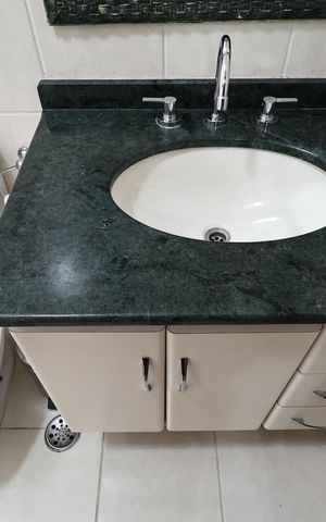 Apartamento à venda com 130m², 3 quartos e 2 vagas Apartamento à venda com 130m², 3 quartos e 2 vagasBanheiro suíte 1