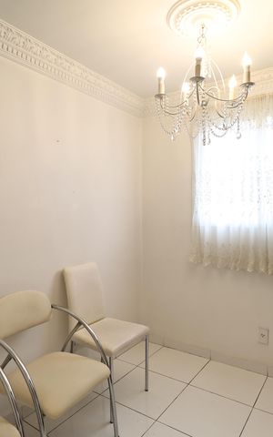 Apartamento à venda com 130m², 3 quartos e 2 vagas Apartamento à venda com 130m², 3 quartos e 2 vagasQuarto de Serviço