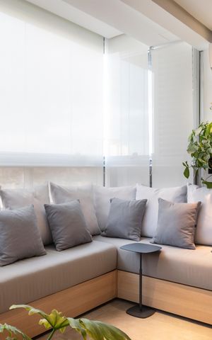Apartamento à venda com 74m², 1 quarto e 2 vagas Apartamento à venda com 74m², 1 quarto e 2 vagasVaranda