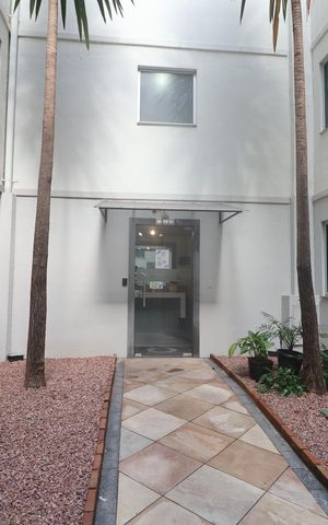 Apartamento para alugar com 42m², 2 quartos e 1 vagaFachada do bloco