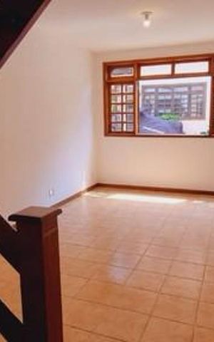 Casa de condomínio à venda com 105m², 3 quartos e 1 vagaSala
