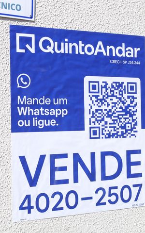 Apartamento à venda com 36m², 2 quartos e sem vagaPlaca GRANDE instalada na fachada do condomínio, dia 29.07.2026 - Código da placa: HBJM-1998