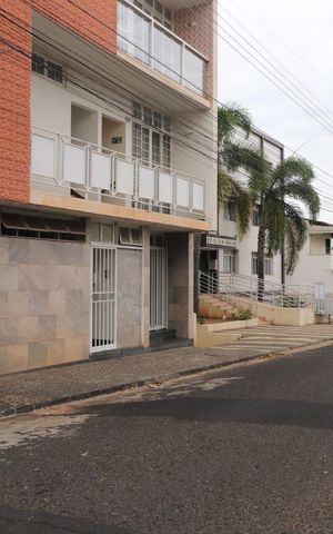 Apartamento para alugar com 55m², 2 quartos e 1 vagaFachada