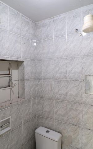 Apartamento para alugar com 55m², 2 quartos e 1 vagaBanheiro da suíte 