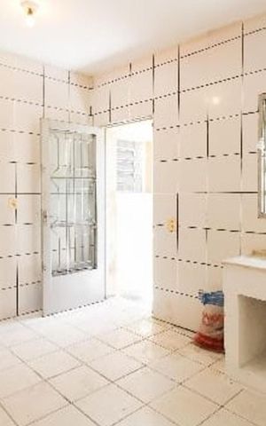 Casa à venda com 125m², 6 quartos e 1 vaga Casa à venda com 125m², 6 quartos e 1 vagaCozinha