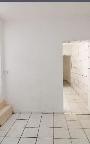 Casa à venda com 125m², 6 quartos e 1 vaga Casa à venda com 125m², 6 quartos e 1 vagaSala