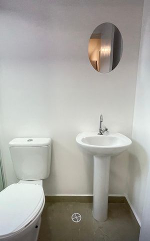 Studio para alugar com 25m², 1 quarto e sem vaga Studio para alugar com 25m², 1 quarto e sem vagaBanheiro