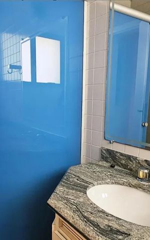 Apartamento à venda com 288m², 5 quartos e 3 vagas Apartamento à venda com 288m², 5 quartos e 3 vagasBanheiro