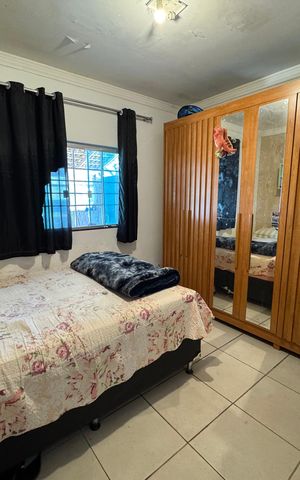 Casa à venda com 400m², 3 quartos e 2 vagas Casa à venda com 400m², 3 quartos e 2 vagasQuarto 1