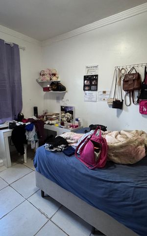 Casa à venda com 400m², 3 quartos e 2 vagas Casa à venda com 400m², 3 quartos e 2 vagasQuarto 2