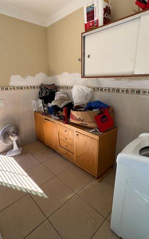 Casa à venda com 400m², 3 quartos e 2 vagas Casa à venda com 400m², 3 quartos e 2 vagasLavanderia