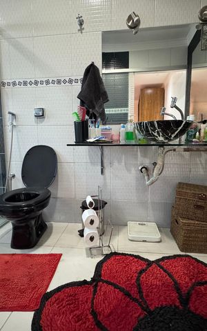 Casa à venda com 400m², 3 quartos e 2 vagas Casa à venda com 400m², 3 quartos e 2 vagasBanheiro da Suíte