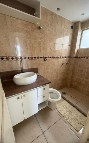 Apartamento à venda com 45m², 2 quartos e 1 vaga Apartamento à venda com 45m², 2 quartos e 1 vagaBanheiro