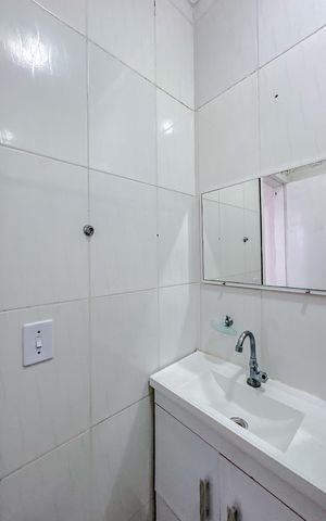 Casa para alugar com 80m², 3 quartos e 2 vagasBanheiro