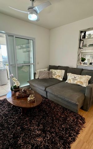 Apartamento à venda com 97m², 2 quartos e 1 vaga Apartamento à venda com 97m², 2 quartos e 1 vagaSala