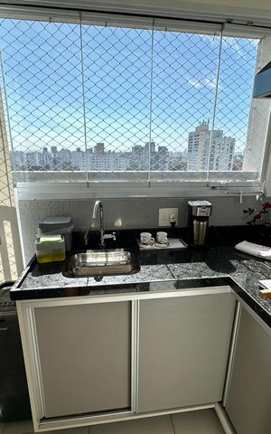 Apartamento à venda com 97m², 2 quartos e 1 vaga Apartamento à venda com 97m², 2 quartos e 1 vagaVaranda