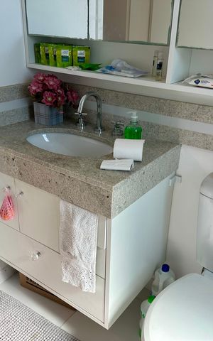 Apartamento à venda com 97m², 2 quartos e 1 vaga Apartamento à venda com 97m², 2 quartos e 1 vagaBanheiro 1