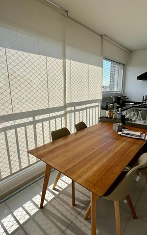 Apartamento à venda com 97m², 2 quartos e 1 vaga Apartamento à venda com 97m², 2 quartos e 1 vagaVaranda