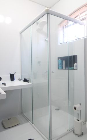 Casa à venda com 194m², 3 quartos e 3 vagasBanheiro da suíte 3