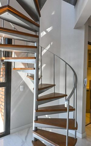 Apartamento à venda com 72m², 2 quartos e 1 vagaEscada