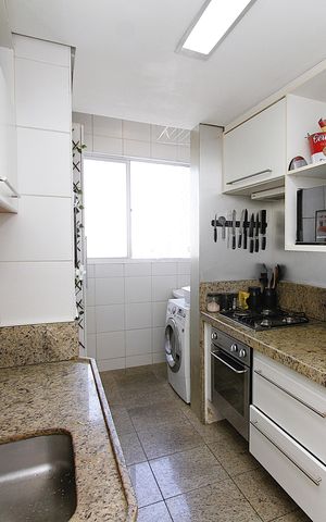 Apartamento à venda com 82m², 2 quartos e 2 vagasCozinha