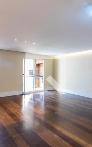 Apartamento à venda com 118m², 3 quartos e 2 vagas Apartamento à venda com 118m², 3 quartos e 2 vagasSala