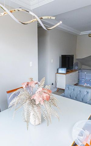 Apartamento à venda com 171m², 4 quartos e 2 vagas Apartamento à venda com 171m², 4 quartos e 2 vagassala