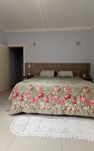 Casa à venda com 290m², 3 quartos e 4 vagas Casa à venda com 290m², 3 quartos e 4 vagasQuarto