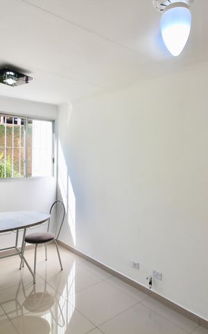 Apartamento à venda com 49m², 2 quartos e 1 vaga Apartamento à venda com 49m², 2 quartos e 1 vagaSala