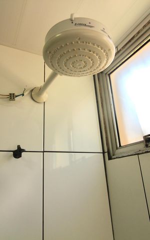 Apartamento à venda com 49m², 2 quartos e 1 vaga Apartamento à venda com 49m², 2 quartos e 1 vagaBanheiro