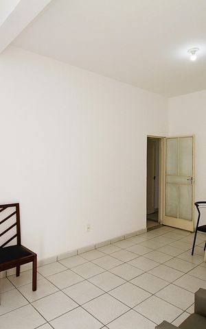 Casa para alugar com 72m², 2 quartos e sem vagaSala