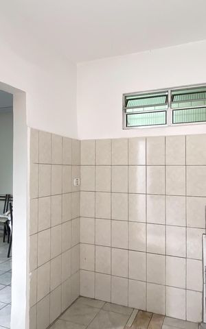 Casa para alugar com 80m², 2 quartos e 2 vagas Casa para alugar com 80m², 2 quartos e 2 vagasCozinha