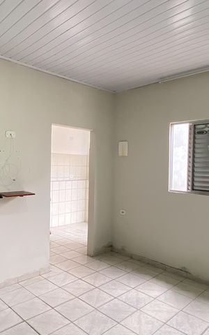 Casa para alugar com 80m², 2 quartos e 2 vagas Casa para alugar com 80m², 2 quartos e 2 vagasQuarto