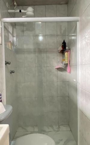 Casa para alugar com 80m², 2 quartos e 2 vagas Casa para alugar com 80m², 2 quartos e 2 vagasBanheiro da Suíte