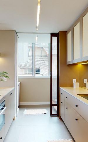 Apartamento para alugar com 277m², 3 quartos e 3 vagas Apartamento para alugar com 277m², 3 quartos e 3 vagasCozinha
