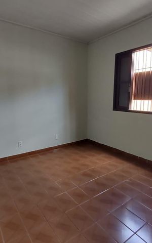 Casa à venda com 200m², 3 quartos e 4 vagas Casa à venda com 200m², 3 quartos e 4 vagasQuarto