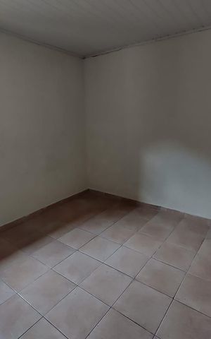 Casa à venda com 200m², 3 quartos e 4 vagas Casa à venda com 200m², 3 quartos e 4 vagasQuarto