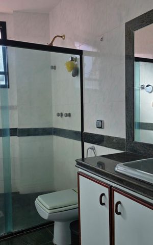 Apartamento para alugar com 248m², 4 quartos e 2 vagasBanheiro