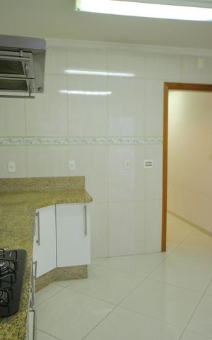 Casa à venda com 225m², 3 quartos e 4 vagasCozinha 