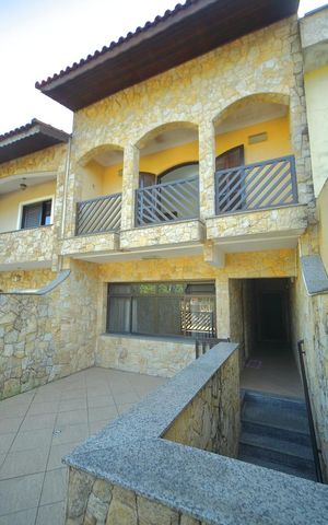 Casa à venda com 225m², 3 quartos e 4 vagasVaranda da Sala 