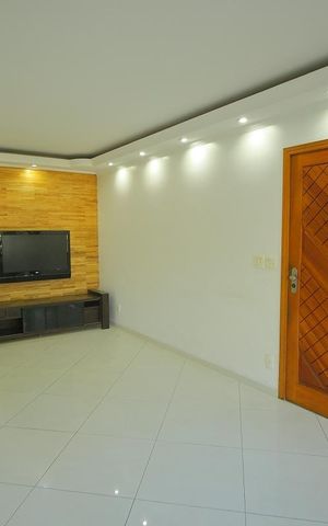 Casa à venda com 225m², 3 quartos e 4 vagasSala